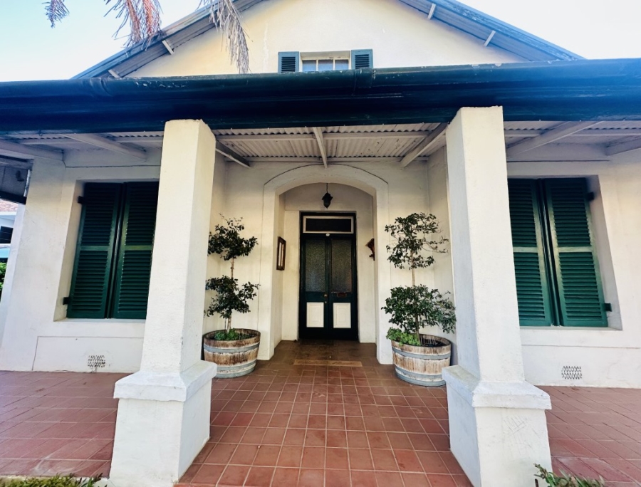 4 Bedroom Property for Sale in Stellenbosch Central Western Cape